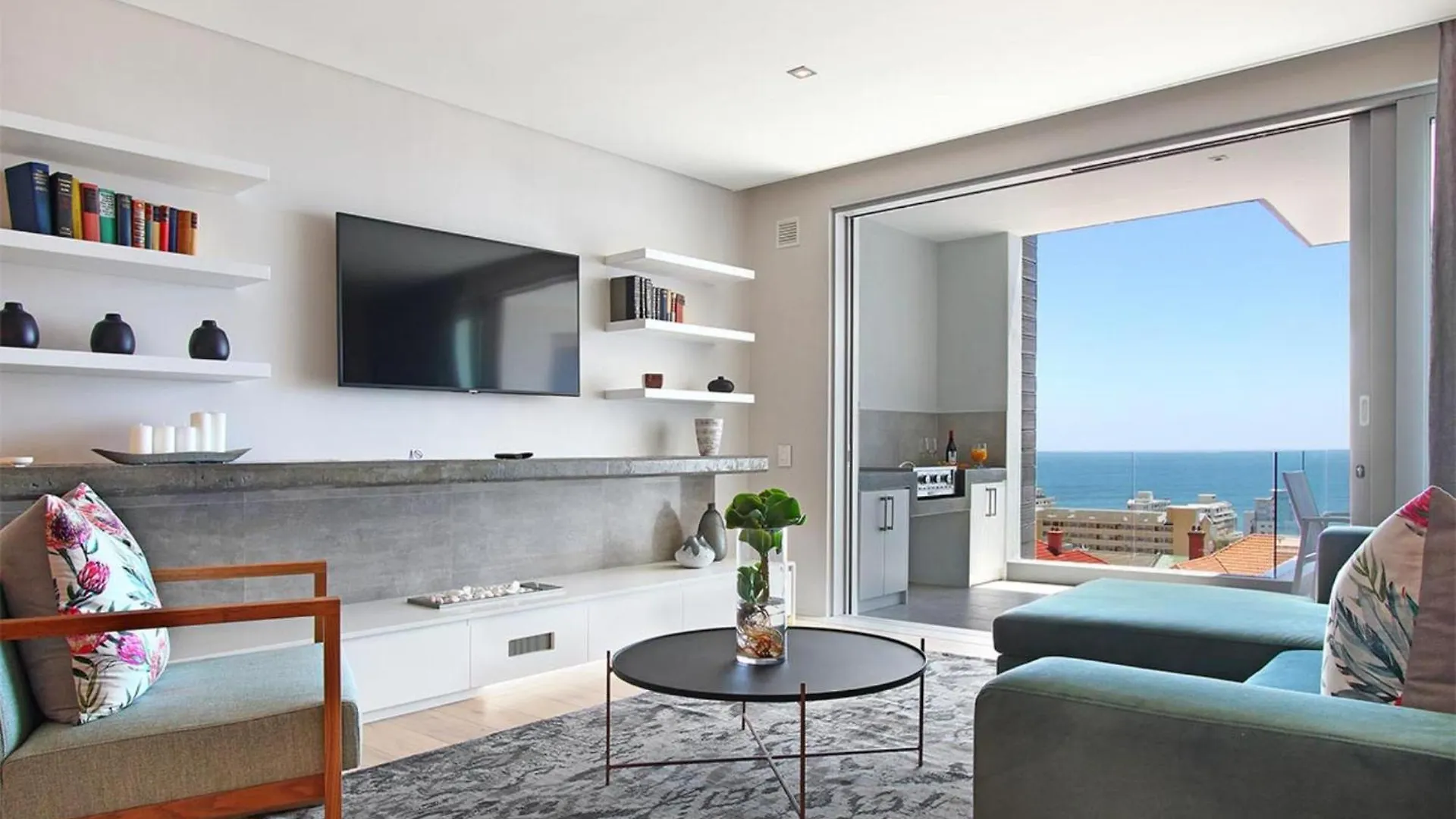 Bright 2Bed In Sea Point W Sea Views Helio Haven Apartment Cape Town